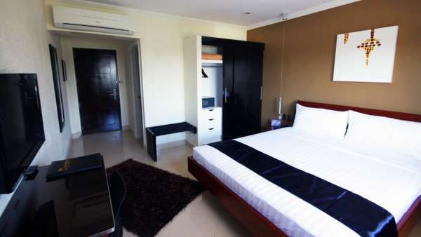 Economy Room